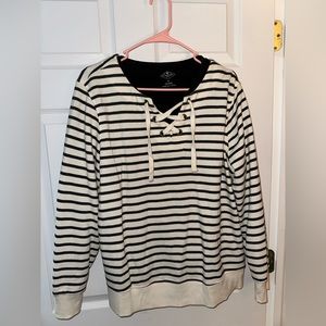 St. John’s Bay sweater tshirt combo